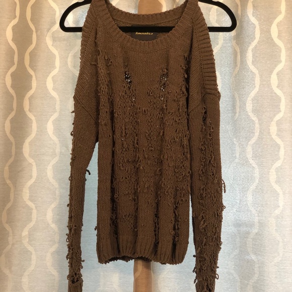 Distressed Sweater - Picture 3 of 6